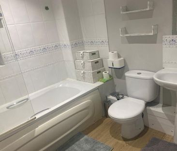 2 bedroom flat to rent - Photo 6