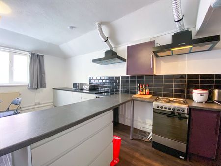 house share to rent - Photo 2