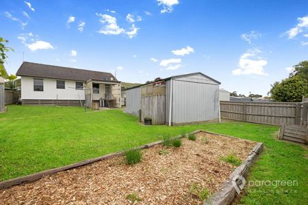 3 BEDROOM HOME IN TOORA - Photo 2