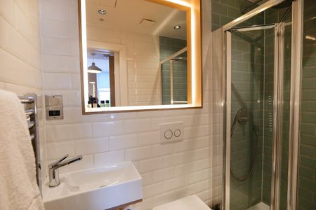 BILLS INCLUDED - An elegant and modern studio flat in Philbeach Gardens, London SW5 - Photo 5