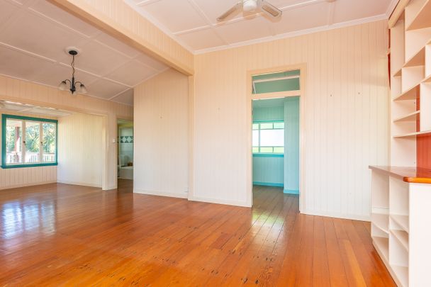 1 Louis Street, Redcliffe QLD 4020 - House For Rent - $650 | Domain - Photo 1