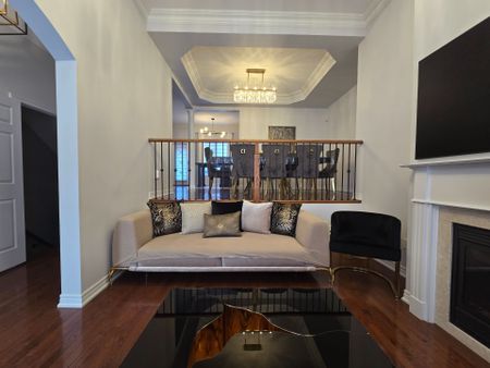 For Lease - 3461 Eglinton Avenue, Mississauga, Ontario - Photo 3