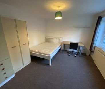 3 bedroom house share to rent - Photo 4