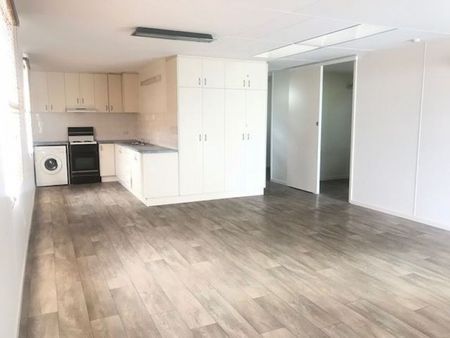 3 Chibnall St, Port Elliot SA 5212 - House For Rent | Domain - Photo 2