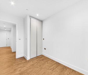 3 bedroom flat to rent - Photo 5