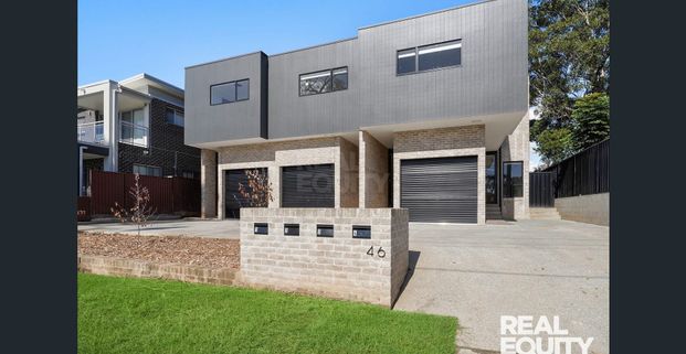 Modern 3 Bedroom Townhouse - Photo 1