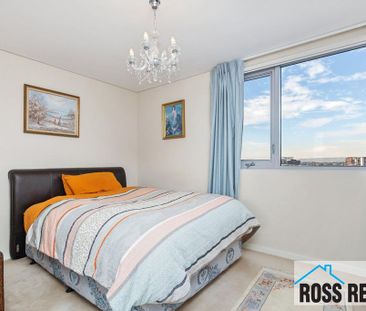 Premium Two-Bedroom Riverfront Residence - Photo 5