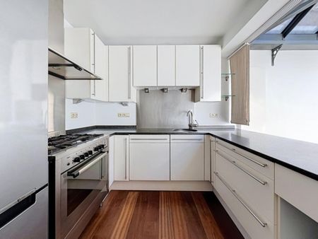 Gelijkvloers appartement te huur in Ixelles - Photo 4