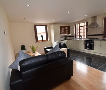4 bed Apartment Lion Works - City Campus - Photo 2