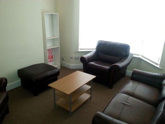 4 bedroom house to rent - Photo 1