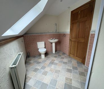 4 bedroom bungalow to rent - Photo 1