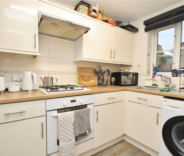 2 bedroom terraced house to rent - Photo 4
