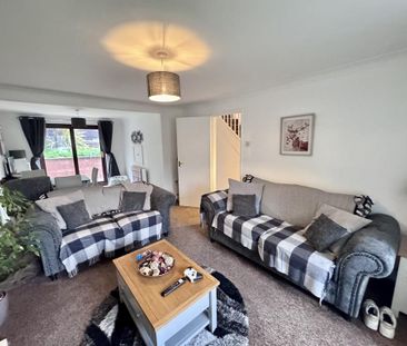 3 bedroom detached house to rent - Photo 3