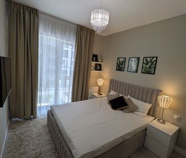 Apartament 2 camere de închiriat — Complex Silk District - Fotografie 2