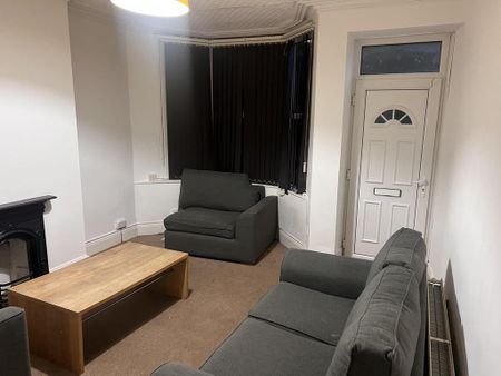 4 bedroom terraced house to rent - Photo 2