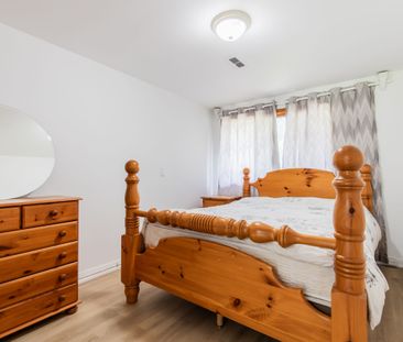 For Lease - 227 Lakeshore Road Unit# Unit #2, Oakville, Ontario - Photo 4