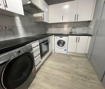 1 bedroom property to rent - Photo 3