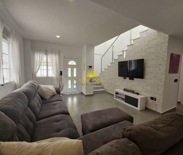 4 BEDROOM VILLA - TORREVIEJA - Photo 2