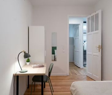 Calle de Santa Engracia, Madrid, Community of Madrid 28003 - Photo 1