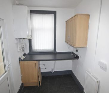 2 bedroom terraced house to rent - Photo 6