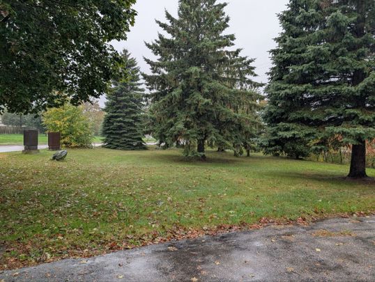 For Lease - 28 Lakeland Crescent, Richmond Hill, Ontario - Photo 1