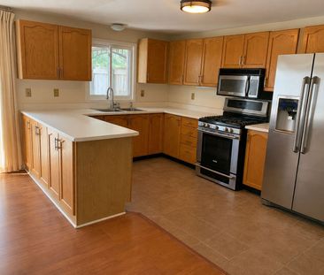 For Lease - 29 Irwin Drive Unit# Upper, Barrie, Ontario - Photo 4