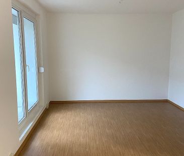 Nur wenige Stufen zu Ihrer neuen Wohnung! Frei ab 01.12.2024! - Photo 1