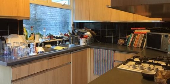 6 bedroom semi-detached house to rent - Photo 2