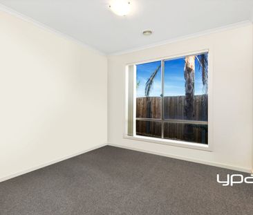2/71 Davenport Dr, Sunbury, Vic 3429 - Photo 6