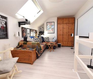 64, Woodside Place, Leeds, West Yorkshire, LS4 2QU - Photo 1