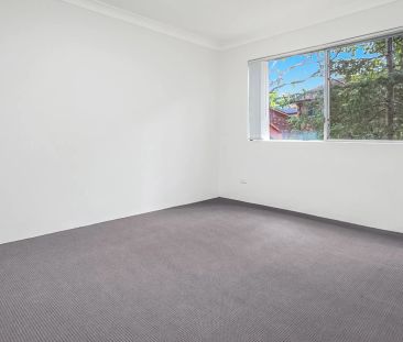 Brilliant Location Near River – Renovated - Photo 1