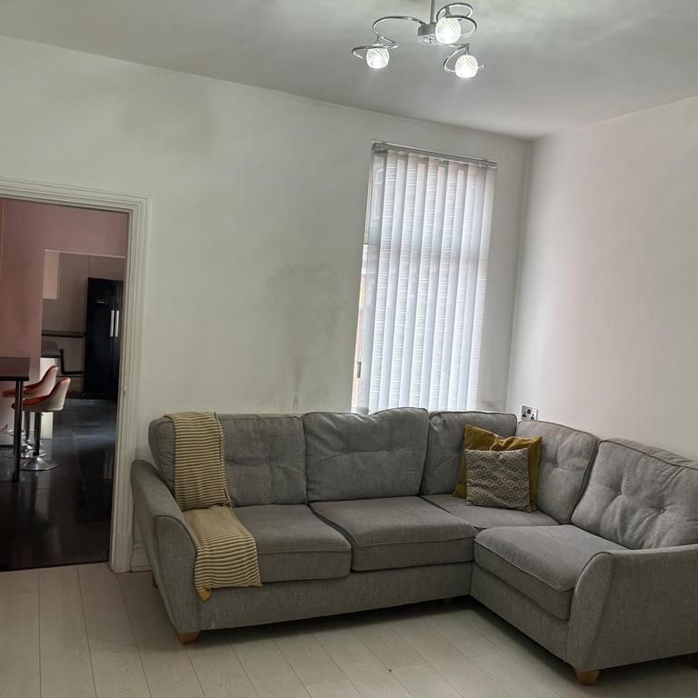 3 bedroom terraced house to rent - Photo 1