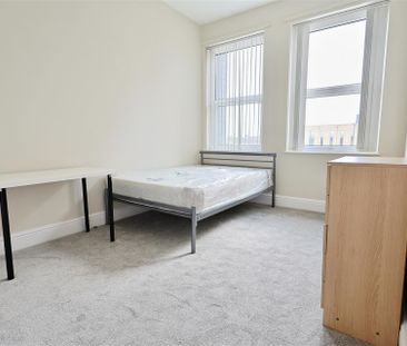 2 bedroom Flat to rent in High Street West, Wallsend, Tyne and Wear... - Photo 6