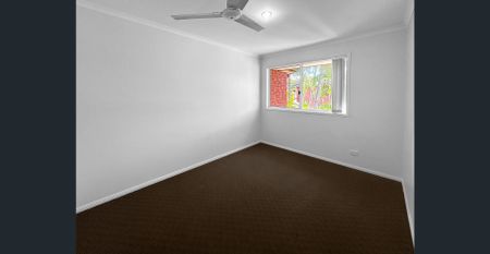 TOWNHOUSE IN PRIME GOLD COAST LOCATION - Photo 2