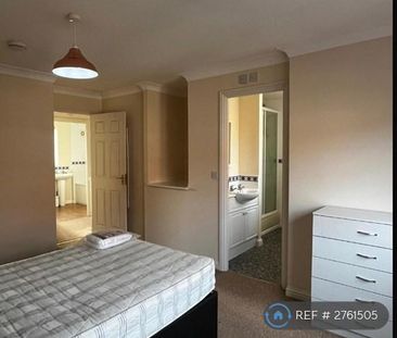 1 bedroom in a house share to rent - Photo 4