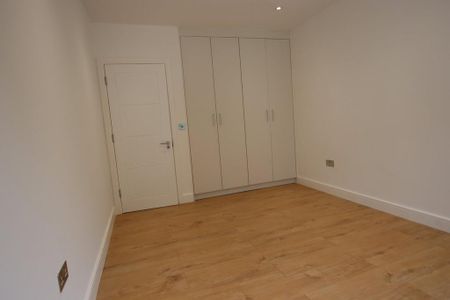 3 bedroom apartment to rent - Photo 4