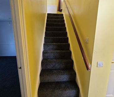 2 Bed Terraced House, Dulverton Garth, LS11 - Photo 6