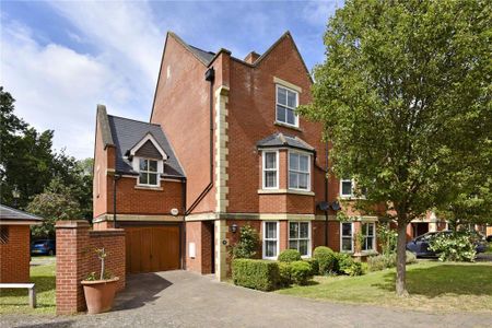 5 bedroom semi-detached house to rent - Photo 4