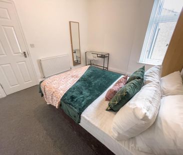 5 bedroom terraced house to rent - Photo 3