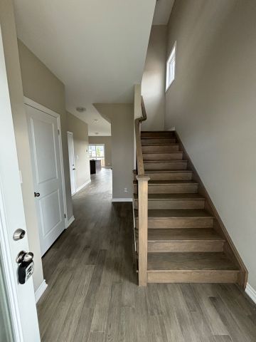 For Lease - 258 Wellandvale Drive, Welland, Ontario - Photo 5