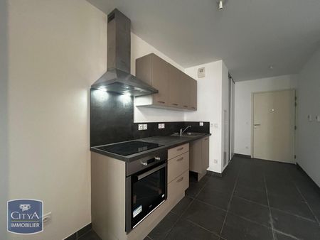 Location Appartement 2 pièces 41m² MARSEILLE 8ème - Photo 3