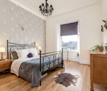 4 bedroom flat to rent - Photo 4