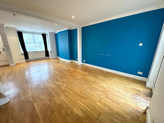 4 bedroom terraced house to rent - Photo 1