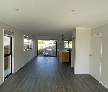 Modern 4 Bedroom Home in Mangere East! - Photo 3