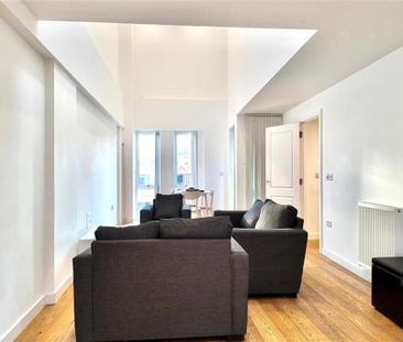 1 bedroom in a flat share to rent - Photo 2