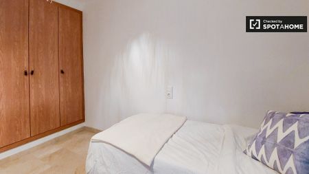 valencia, Valencian Community 46023 - Photo 4