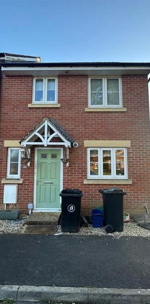 3 bedroom end of terrace house to rent - Photo 1