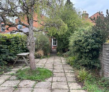 3 bedroom semi-detached house to rent - Photo 2