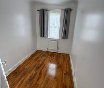 3 Bed Terraced House, Gresham Road, E16 - Photo 5