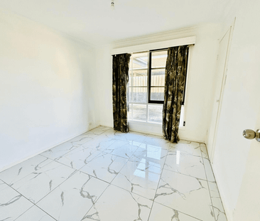 Low-Maintenance Living with Double Garage, Workshop & Outdoor Enter... - Photo 6